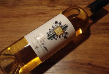 Tsouris Wines Arte Divino Assyrtiko-Savvatiano 2016