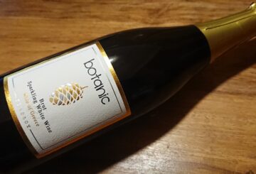 Νικολού Botanic Brut Sparkling White Wine NV (2018)