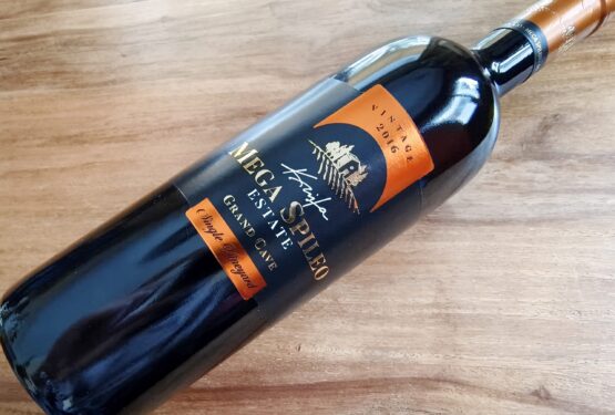 Mega Spileo Estate Grand Cave Single Vineyard 2016